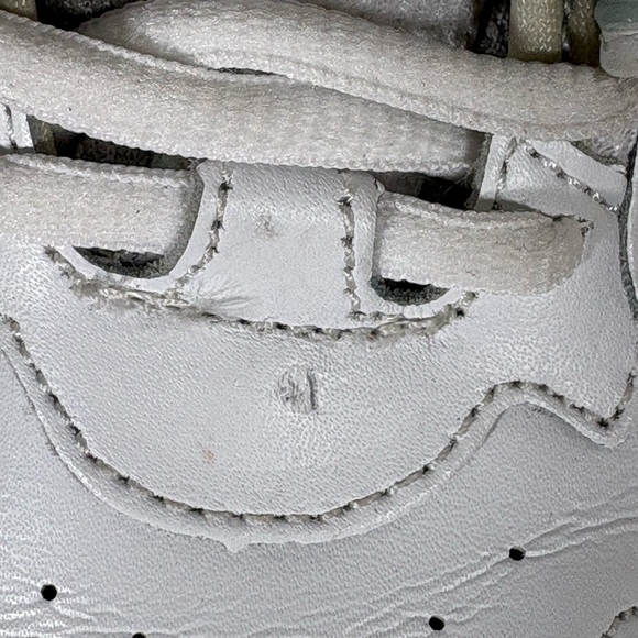 Vionic Women's Classic White Leather Walker Sneaker Size 6.5 - Picture 10 of 12